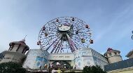 family-road-trip-to-anji-hello-kitty-park封面
